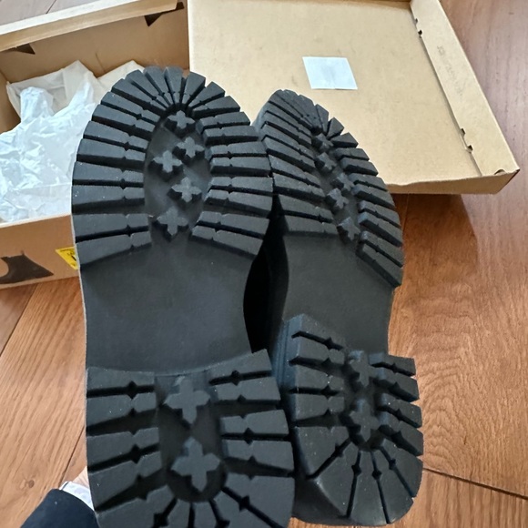 Steve Madden Ladies' Chelsea Boot - Picture 5 of 5